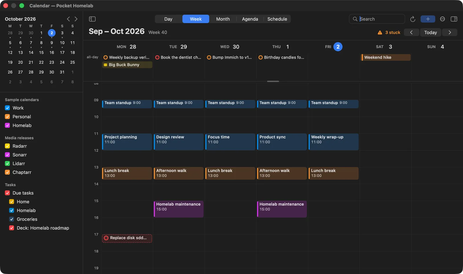 Calendar week view with fictional meetings, personal events and a calendar filter sidebar