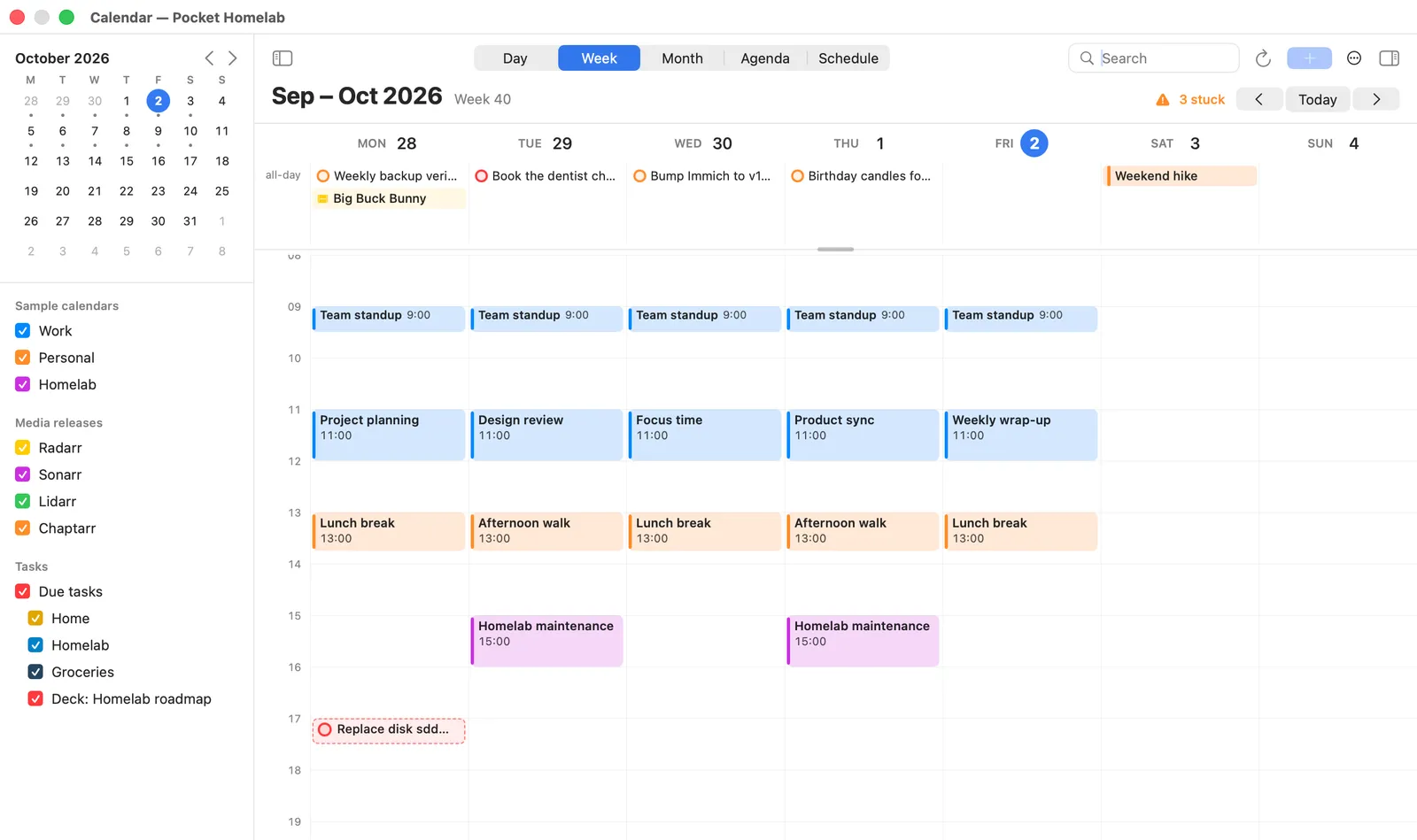 Calendar week view with fictional meetings, personal events and a calendar filter sidebar