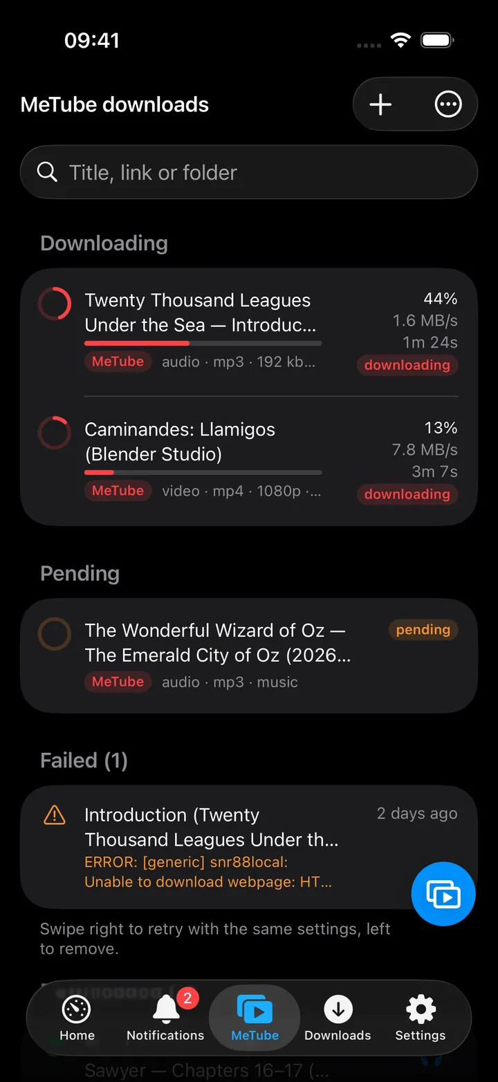 MeTube downloads screen with Downloading, Pending and Failed sections